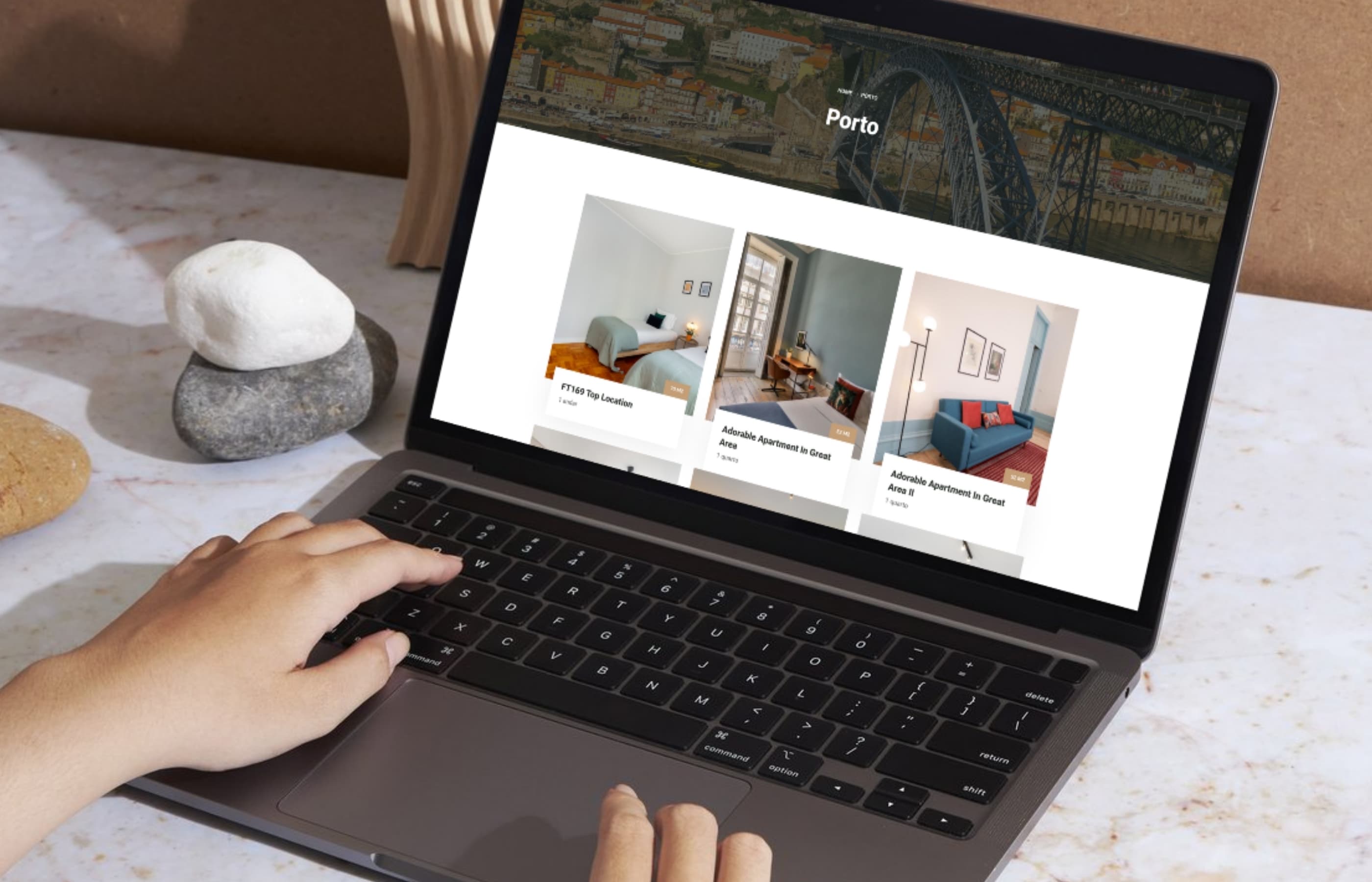 Pieces of History, detalhe do site e das três áreas de negócio